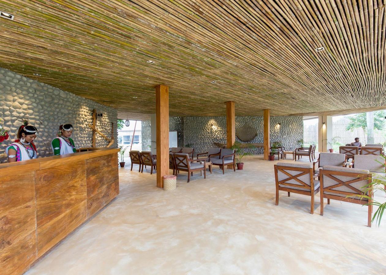 Sanctuary Chitwan National Park Hotel ภายนอก รูปภาพ
