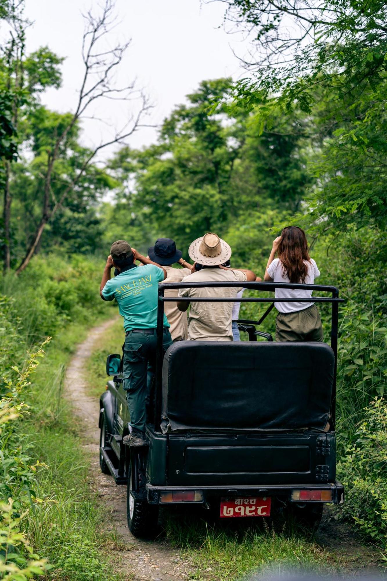 Sanctuary Chitwan National Park จิตวัน ภายนอก รูปภาพ