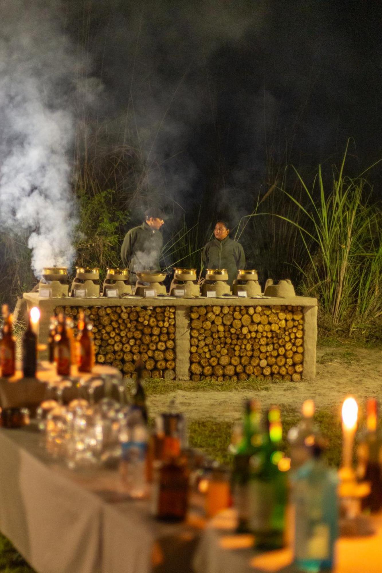 Sanctuary Chitwan National Park จิตวัน ภายนอก รูปภาพ