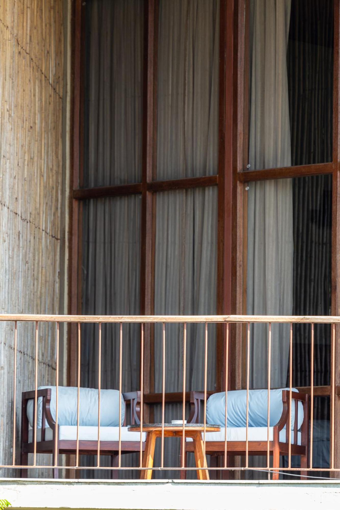 Sanctuary Chitwan National Park Hotel ภายนอก รูปภาพ